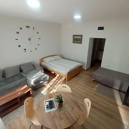 Ban アパート Vrbas